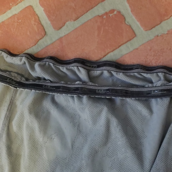 Lululemon Athletica Grey & Pink Top - Picture 5 of 5